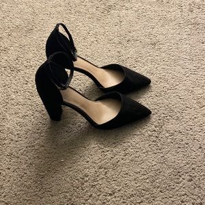Black High Heels Closed Toe